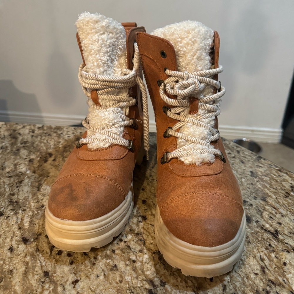Girls Target Fluffy Boots